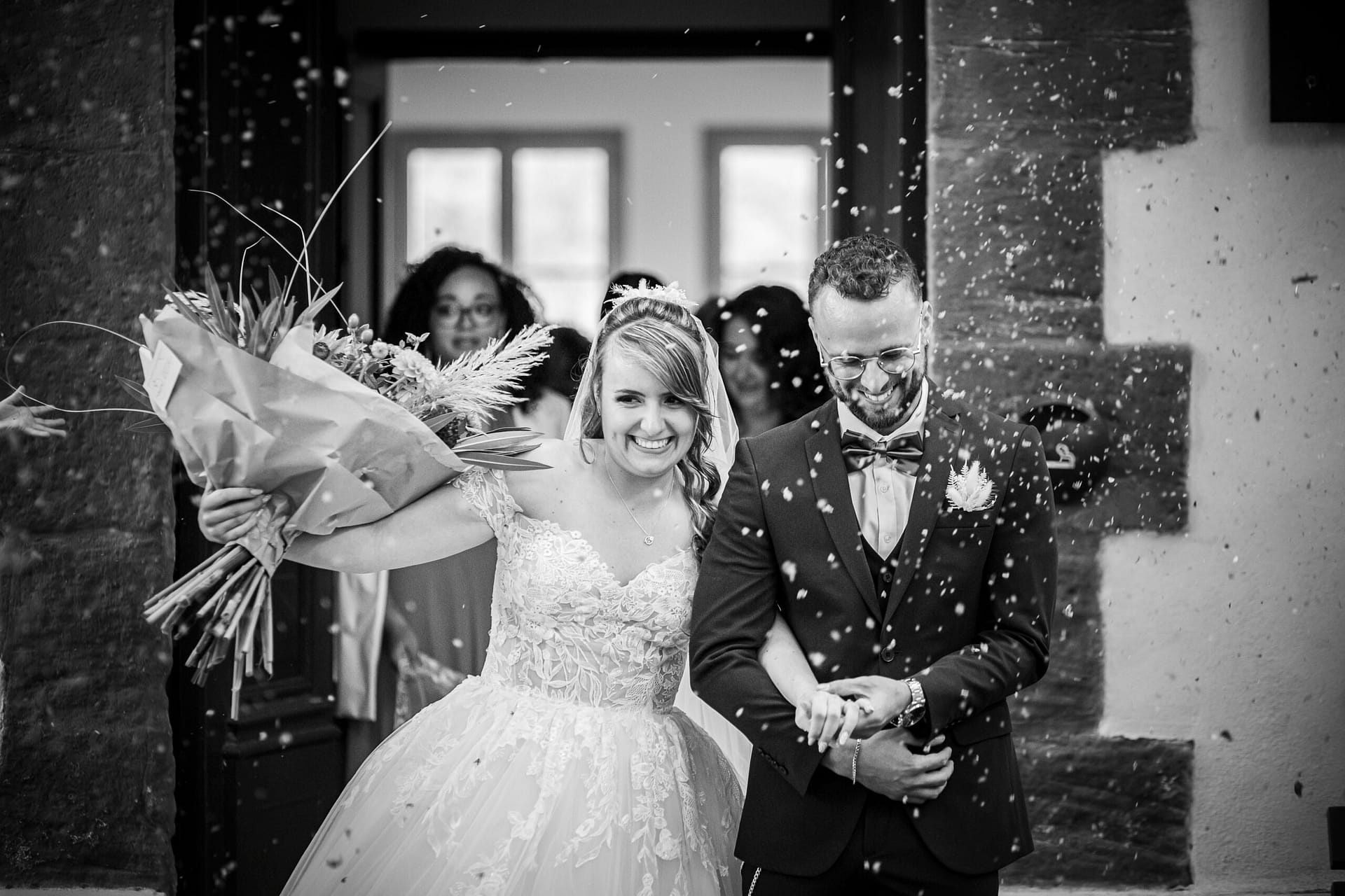 Remplacer les confettis de mariage : 5 idées créatives pour un adieu inoubliable